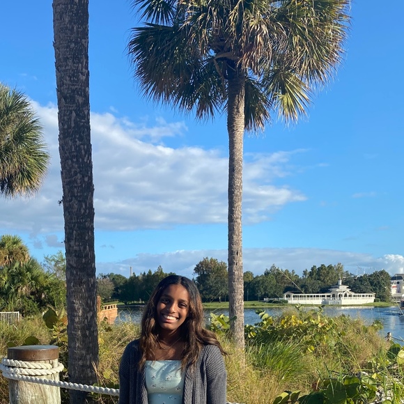 your fav posher, zoe - Picture 2 of 7